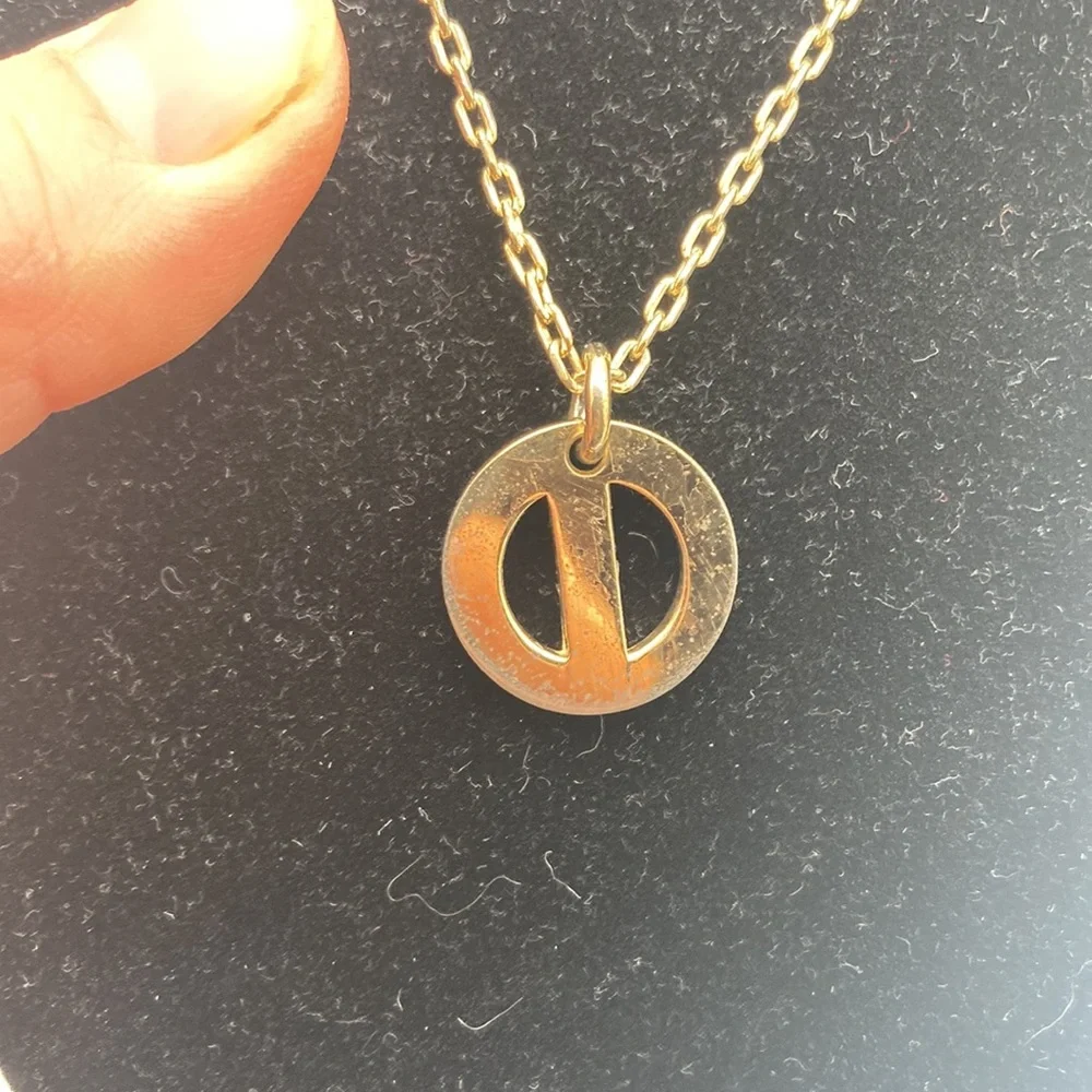 CHRISTIAN DIOR PEDANT GOLD TONE NECKLACE